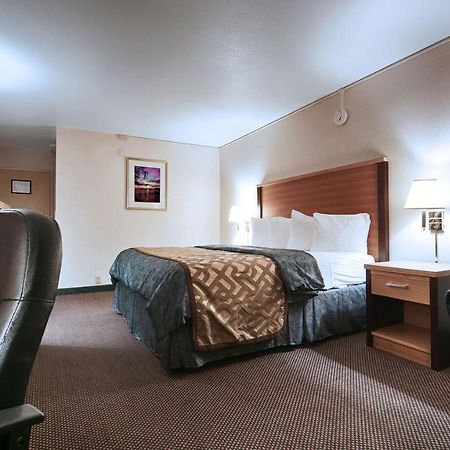 Magnuson Grand Columbus North Hotel Exterior foto