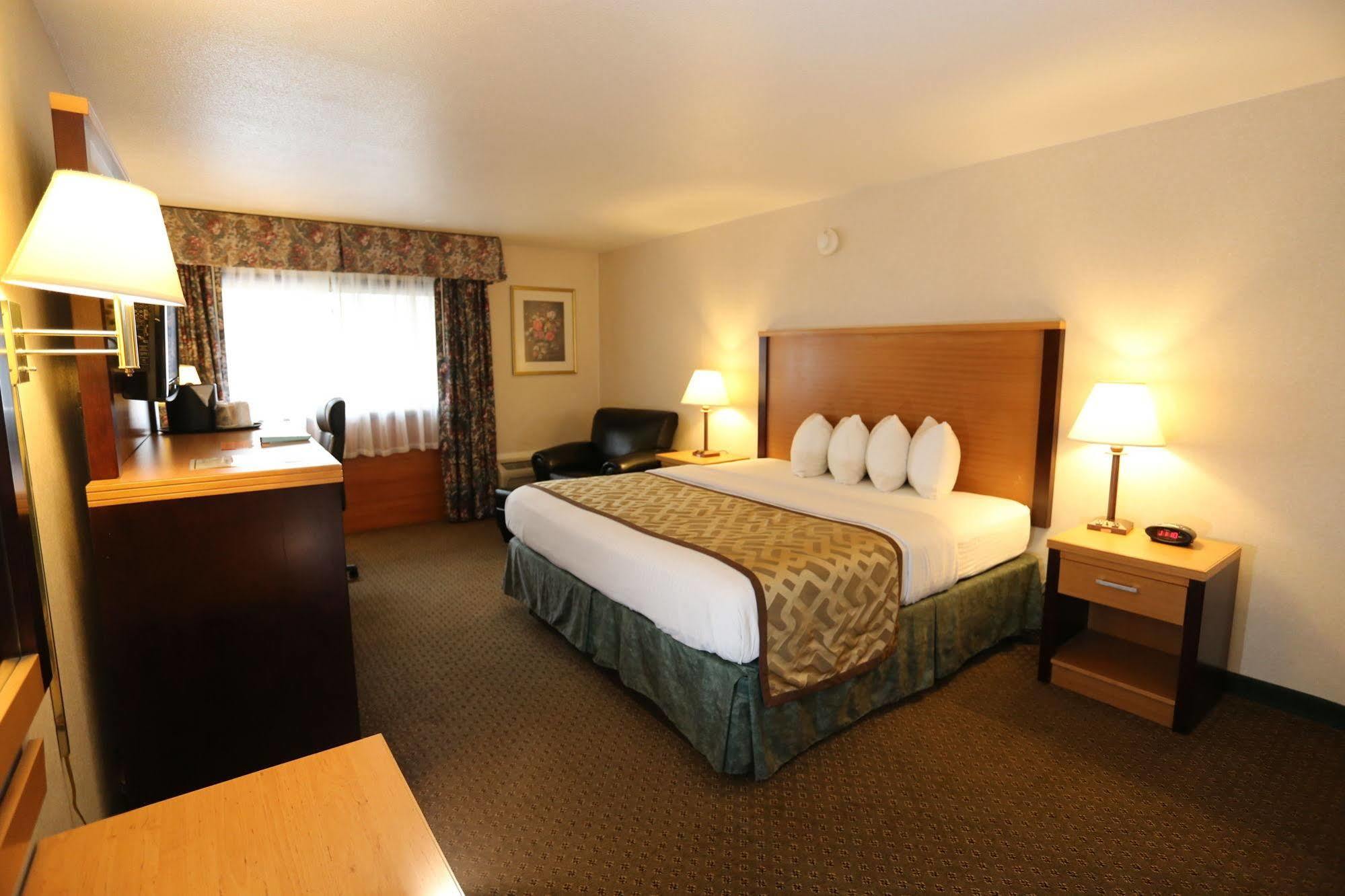 Magnuson Grand Columbus North Hotel Exterior foto